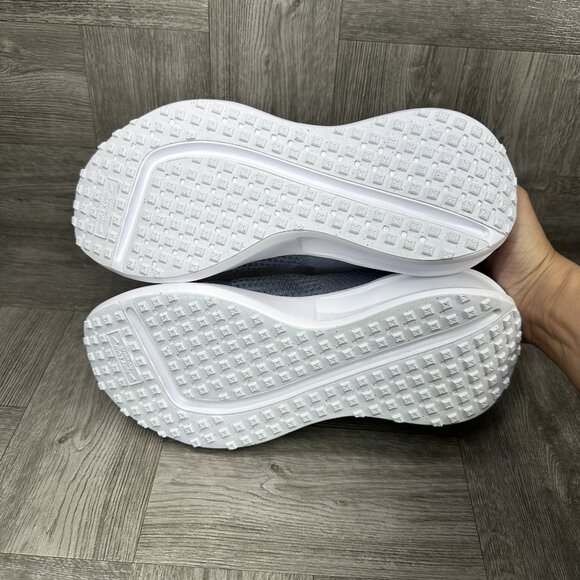 Nike Interact Run EasyOne Women's size 10 Multicolored Running Shoes FV5591-002 - Picture 7 of 8